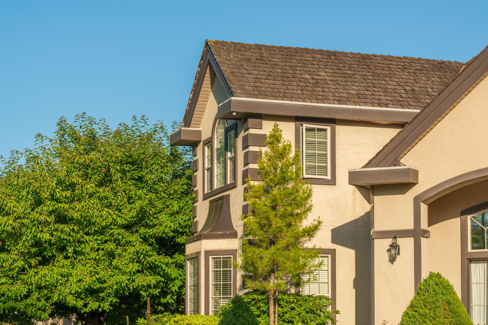 Professional exterior house painting in New Jersey — fresh coat applied by Magic Painting LLC